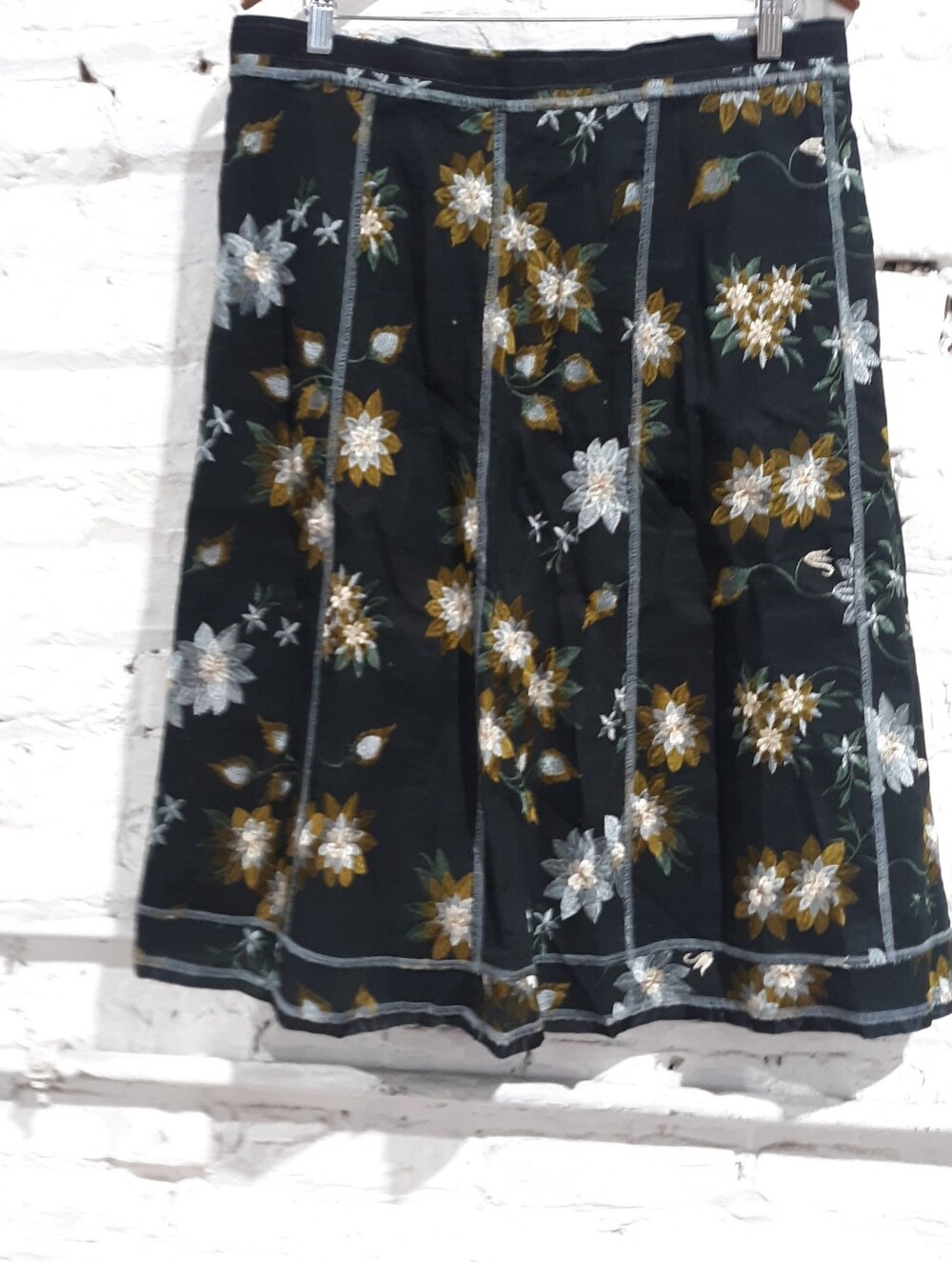neesh by D.A.R. Vintage Black Linen Blend Embroidered Floral Midi Skirt Size XL
